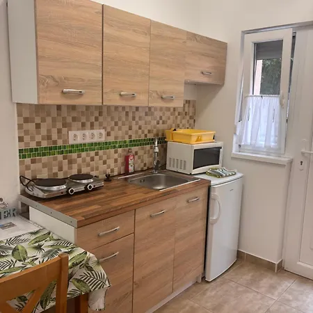 Szolos Vendeghaz Апартаменты Замарди