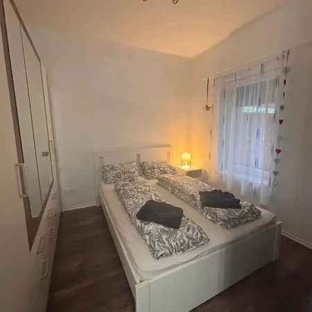 Szolos Vendeghaz Замарди