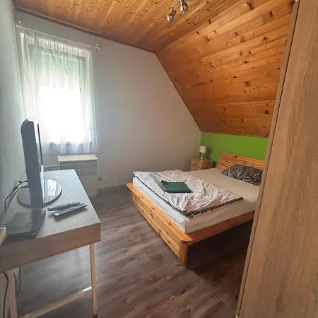 Szolos Vendeghaz Апартаменты Замарди