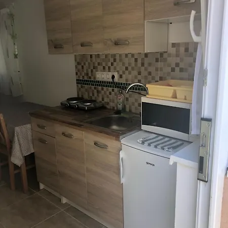 Szolos Vendeghaz Апартаменты *